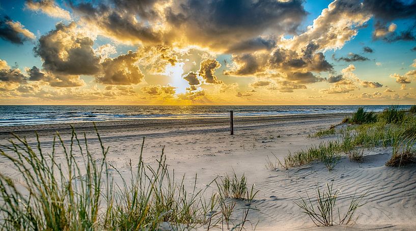 Prachtige zomerse zonsondergang van 2019 - 1 van Alex Hiemstra