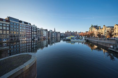 Damrak Amsterdam van Peter Bartelings