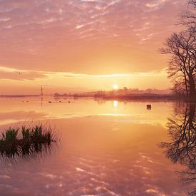 Sunrise waterfront at the Zaanse Schans van Bfec.nl