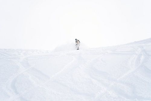 Freeriden in de poedersneeuw in Montafon, Vorarlberg