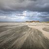 Tempête de sable au bord de la mer sur Marjolein van Middelkoop