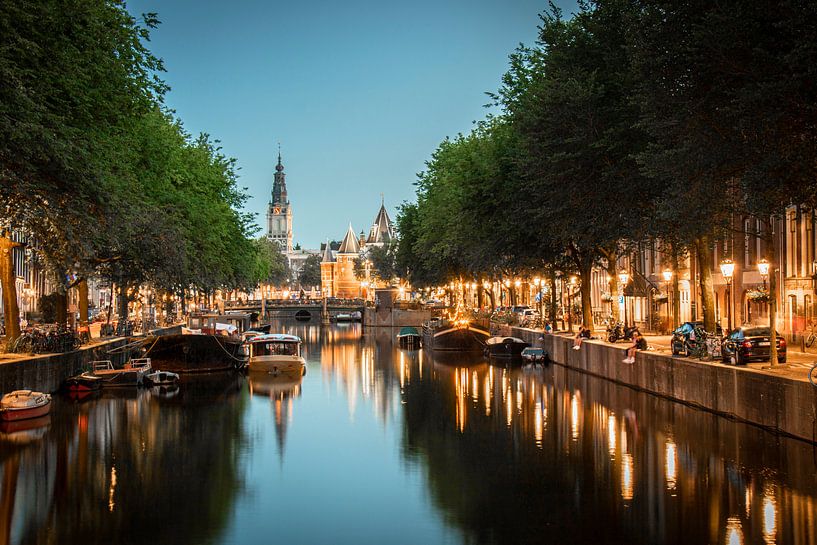 Amsterdam | Nieuwmarkt en Zuiderkerk op een zomeravond van Mark Zoet