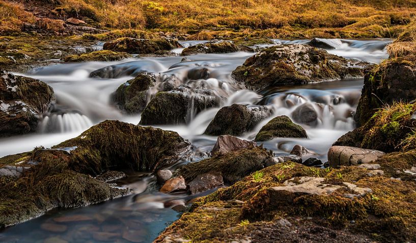 Rocks among silk by Nildo Scoop