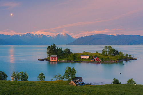 Sunrise at Omaholmen, Hardangerfjord, Vestland, Norway by Henk Meijer Photography