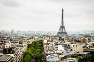 Eiffeltoren vanaf de Arc de Triomphe van Lars van 't Hoog thumbnail