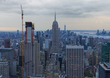 Skyline New York City - Empire State Building (U.S.A.) van Marcel Kerdijk