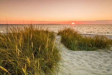 Dawn at the Baltic Sea von Ursula Reins