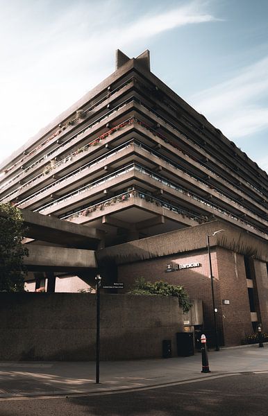 Barbican Estate facade by vedar cvetanovic