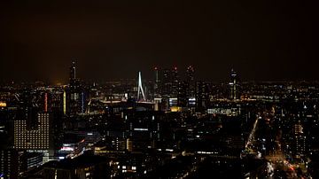 Rotterdam by night by Evert-Jan Hoogendoorn