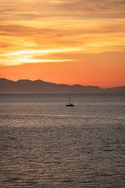 Sunset on Elba with a view of the sea & by boat by Leo Schindzielorz