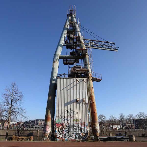 De losinstallatie van de voormalige Cereol fabriek in Utrecht in kleur. van André Blom Fotografie Utrecht