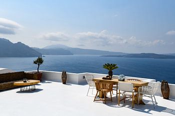 Terrassenblick über Santorini