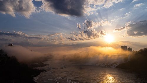 Sonnenaufgang an den Niagarafällen