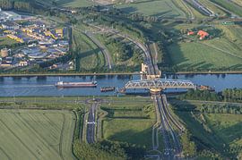 swing bridge Sluiskil by Dennie Vercruijsse