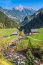 Idyllisch Alpine landschap van Peter Leenen thumbnail