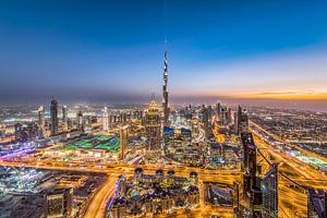 Dubai skyline van Dieter Meyrl