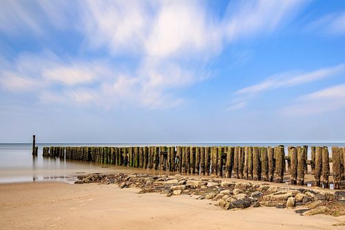 Paalhoofden op het Zeeuwse strand