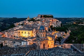 Ragusa by night, Sicilië.