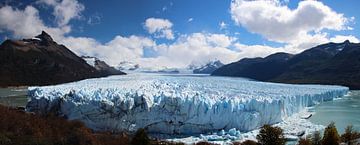 Panorama Perito Moreno Glacier, Argentina by A. Hendriks