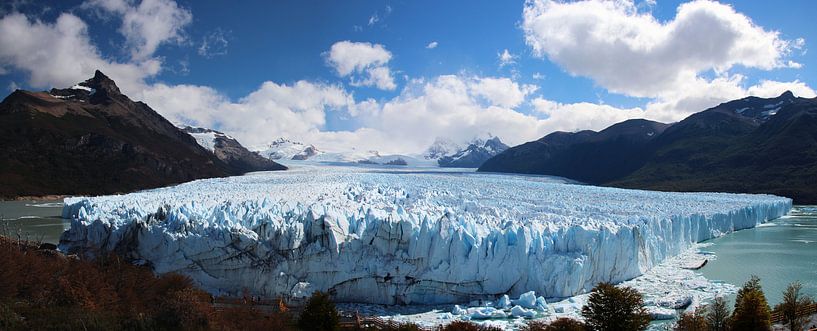 Panorama Perito Moreno Glacier, Argentina by A. Hendriks