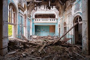 Verlassenes Theater im Verfall.