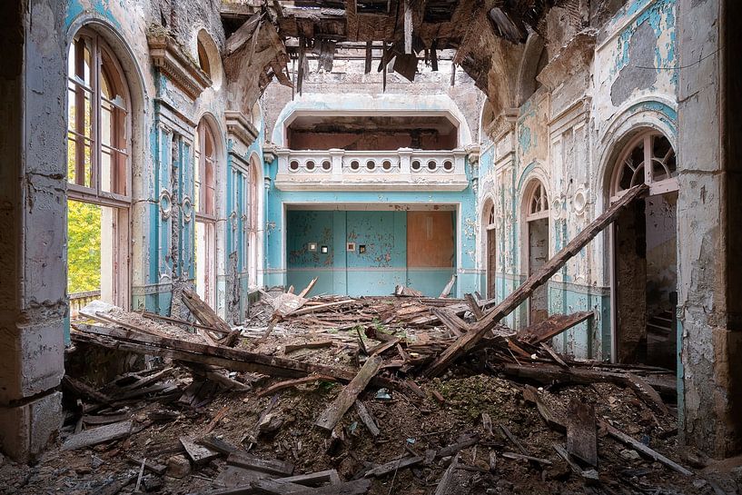 Verlassenes Theater im Verfall. von Roman Robroek – Fotos verlassener Gebäude