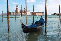 Grachten en gondel van Venetie, Italie