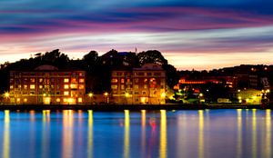 Port de Göteborg - Lumières réfléchissantes sur Colin van der Bel