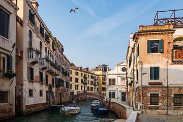 Historische Gebäude in der Altstadt von Venedig