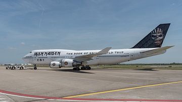 Ed Force One, de Boeing 747-400 van Iron Maiden. van Jaap van den Berg