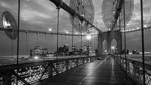 New York Brooklyn Bridge bei Nacht