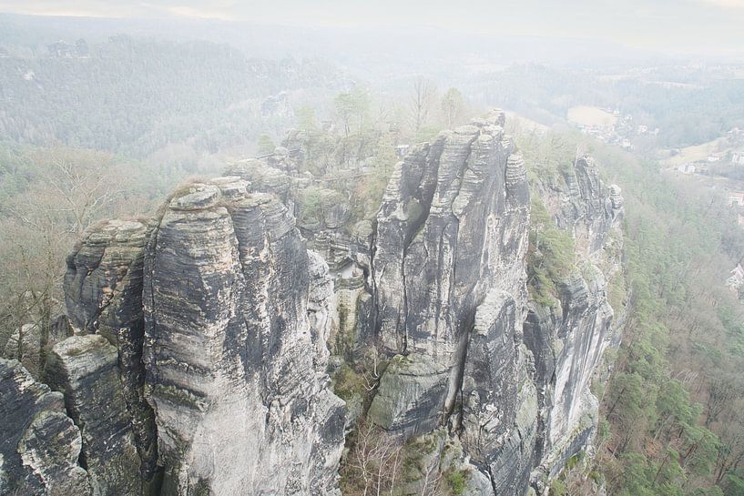 Felsen im Elbsandsteingebirge an der Bastei von Martin Köbsch