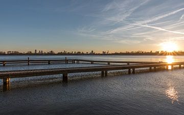 De zonsondergang bij de Kralingse Plas in Rotterdam