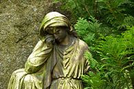 Statue einer Heiligen van Marcel Ethner thumbnail