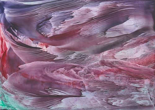 Encaustique peinte au fer à peindre avec des vagues et un effet de structure en bleu, rouge et violet