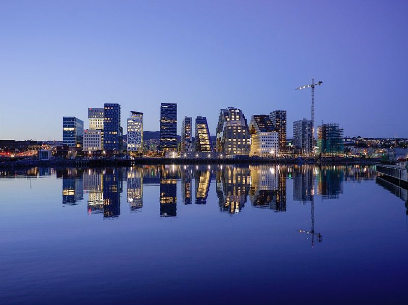 Oslo by Hello Pompoyo