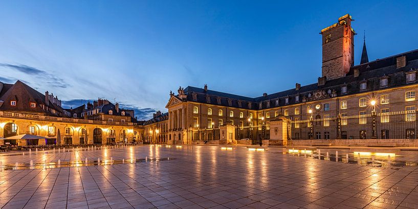 Ducal Palace in Dijon by night - France by Werner Dieterich