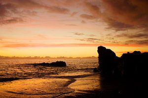 Zonsondergang aan Atlantische Oceaan, Madeira van Michel van Kooten