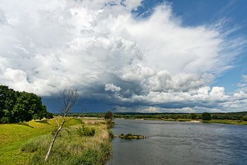 Gewitter über der Oder