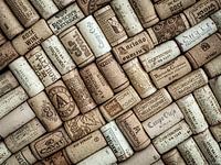 Wine bottle corks diagonally right
