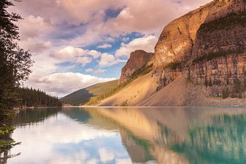 Moraine Lake in Banff NP by Ilya Korzelius