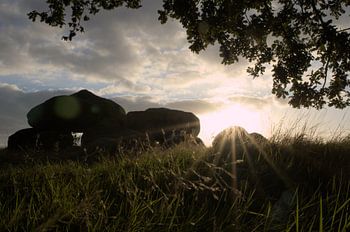 Hunebed bij zonsondergang
