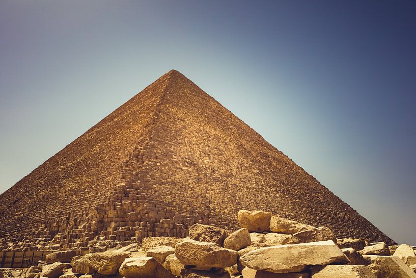 De Piramides in Gizeh gemaakt in de zomer van 2019  07 van FotoDennis.com | Werk op de Muur