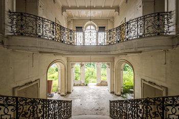 Verlaten gebouwen met prachtige architectuur