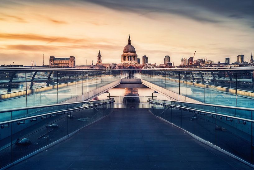 Millennium Bridge by Loris Photography