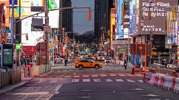Ochtendrust op Times Square - Een zeldzame blik op New York van Karsten Rahn