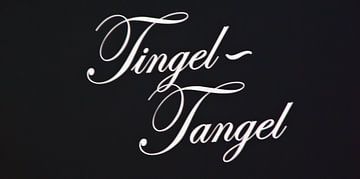 Tingel-Tangel donker [breedbeeld foto's] van Norbert Sülzner