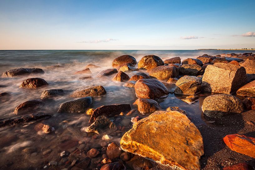 Steine an der Küste der Ostsee bei Heiligendamm von Rico Ködder