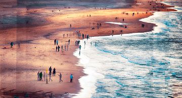 people on beach , the Hague area  by Ariadna de Raadt-Goldberg