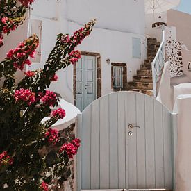 Apartment in Oia, Santorini Greece by Manon Visser